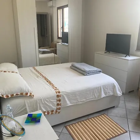 La Casa Di Giogio Pensión Monserrato